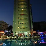 アパートホテル Okan Tower