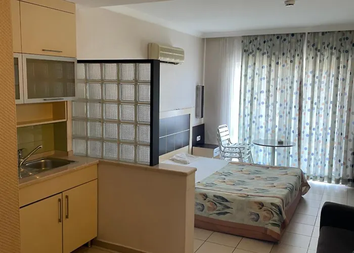 Okan Tower 4*