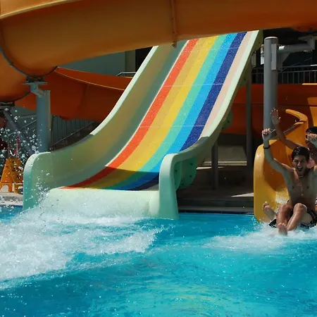 Okan Tower 아파트호텔 알란야